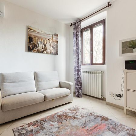 Milan Rogoredo - Bright Apartment 외부 사진