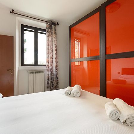Milan Rogoredo - Bright Apartment 외부 사진